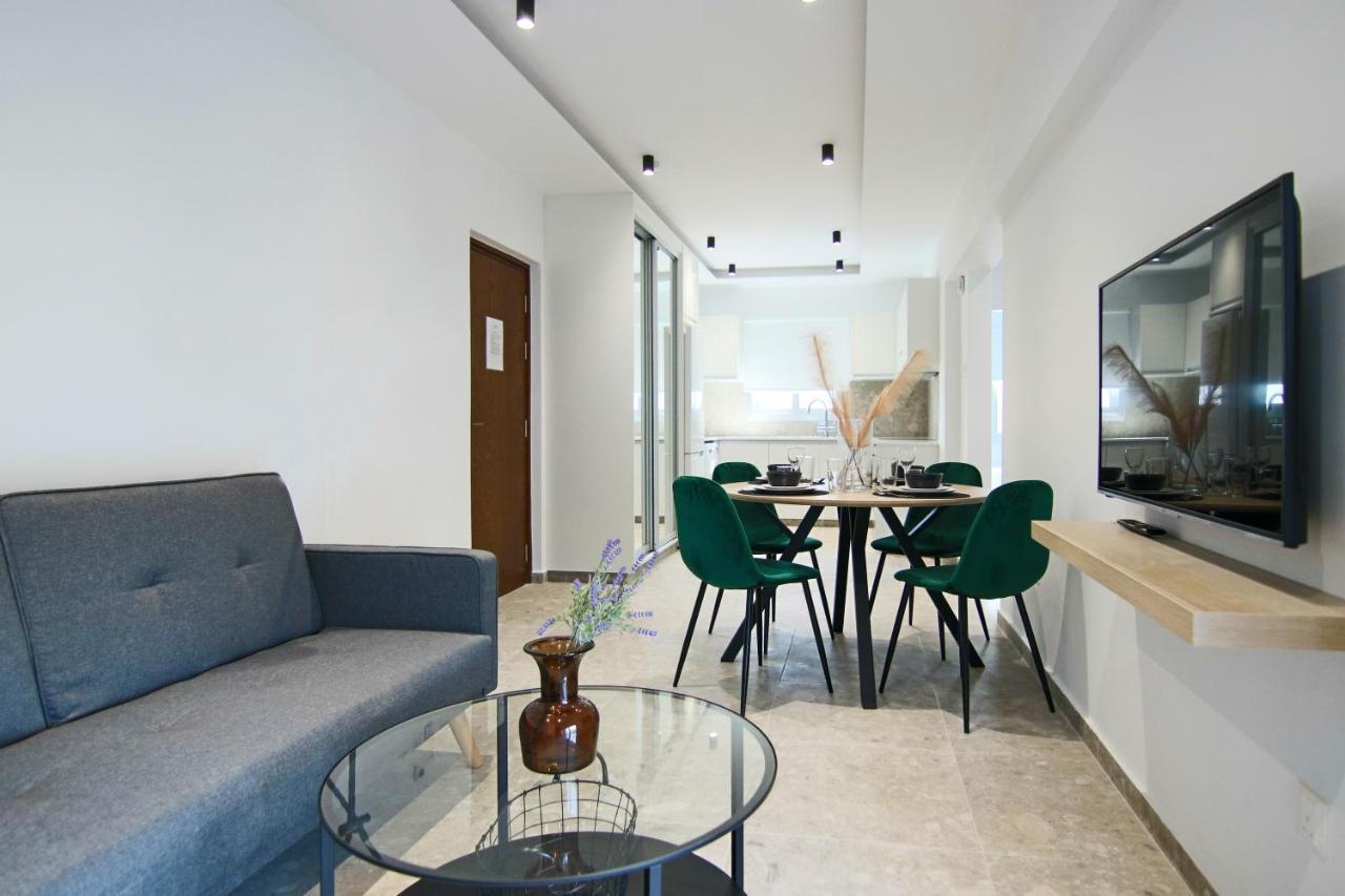 Phaedrus Living: Seaside Luxury Flat Lighthouse 69 Apartment Пафос Екстериор снимка