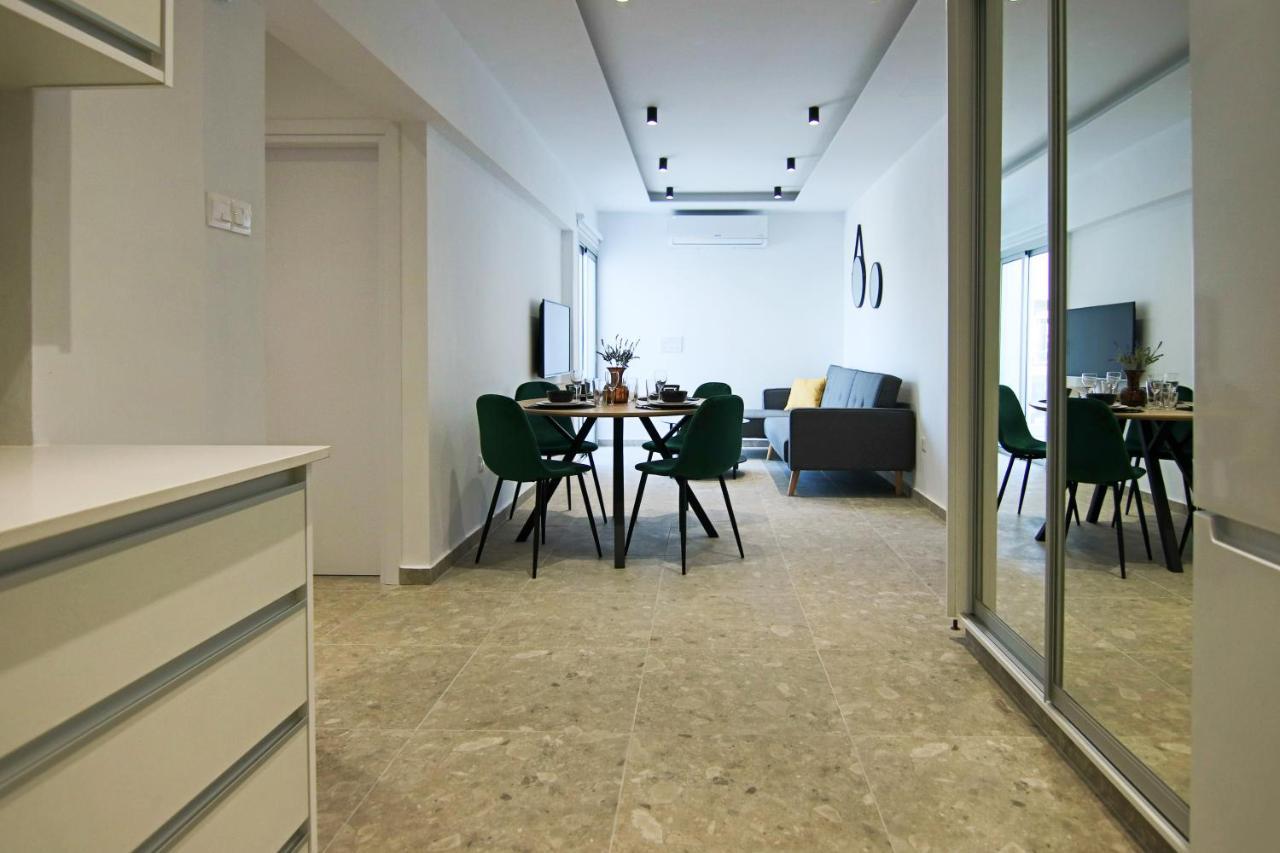 Phaedrus Living: Seaside Luxury Flat Lighthouse 69 Apartment Пафос Екстериор снимка
