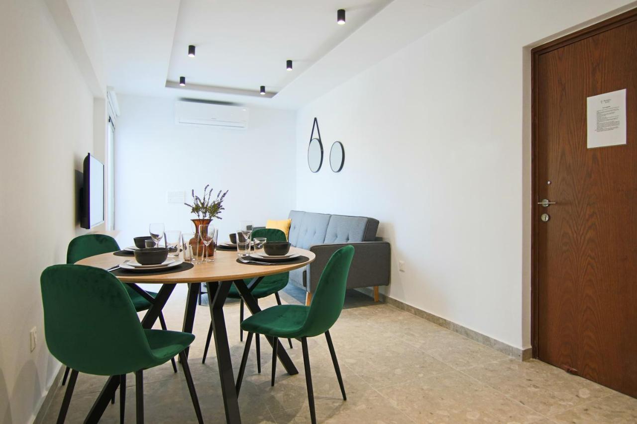 Phaedrus Living: Seaside Luxury Flat Lighthouse 69 Apartment Пафос Екстериор снимка